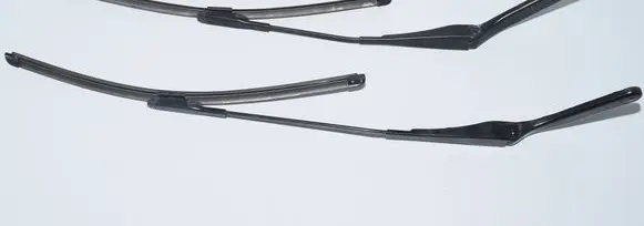 BMW 1 E81 E87 Windshield/front glass wiper blade 7160010 7122137
