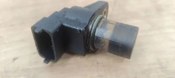 Mercedes-Benz E W211 Camshaft position sensor A0031539728