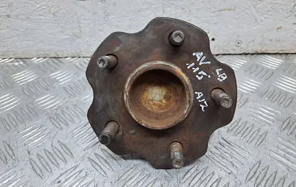 Toyota Avensis T270 Rear wheel hub 4245005080 0182ADT270MR 4245012110