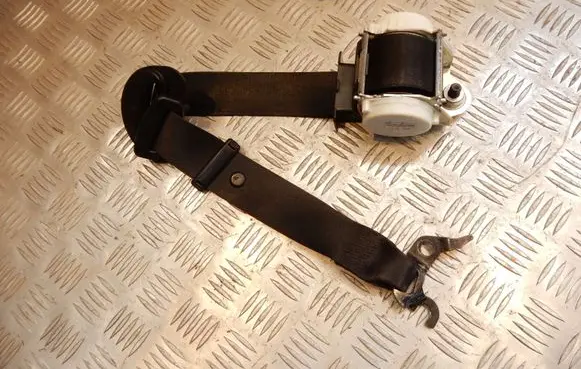 BMW 3 E90 E91 Front seatbelt 33059848 36116