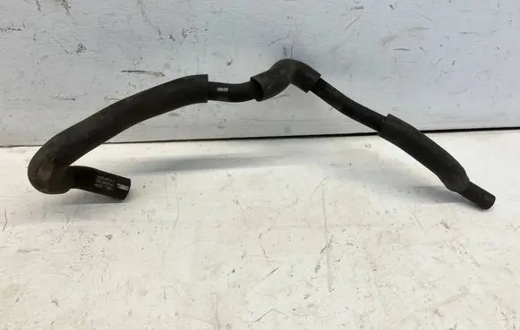 Engine coolant pipe/hose