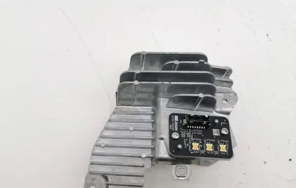 Nissan Qashqai J12 LED ballast control module 101638D02H