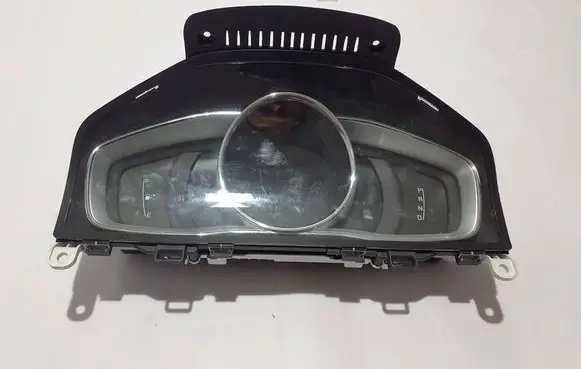 Volvo XC60 Speedometer (instrument cluster) 31687360