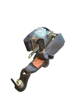 Subaru Impreza I Front seatbelt 0426036