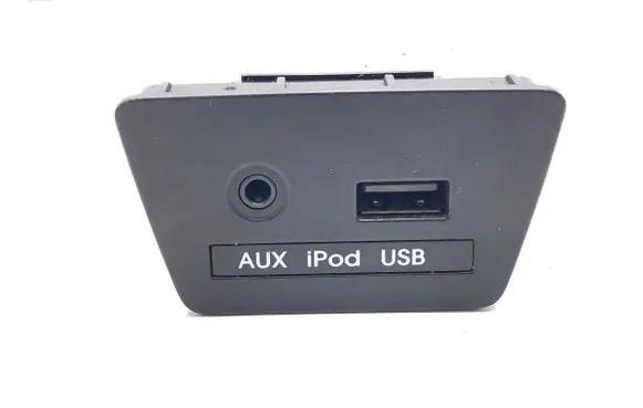 Hyundai ix35 USB socket connector 961102S000