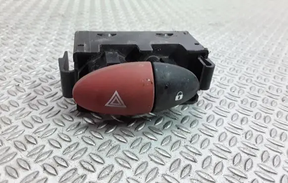 Renault Twingo II Hazard light switch