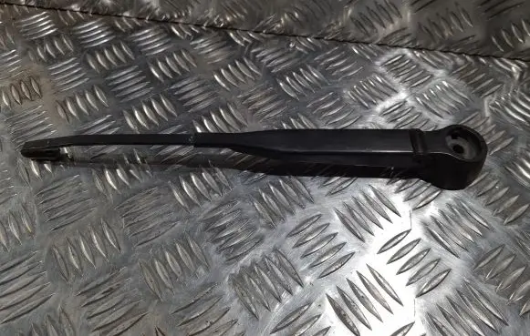 Audi 100 S4 C4 Rear wiper blade arm 4A9955407