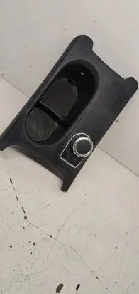 Cup holder front