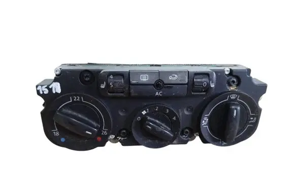 Volkswagen PASSAT B6 Climate control unit