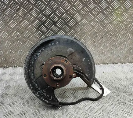 Audi A8 S8 D2 4D Rear wheel hub 4D0505430D