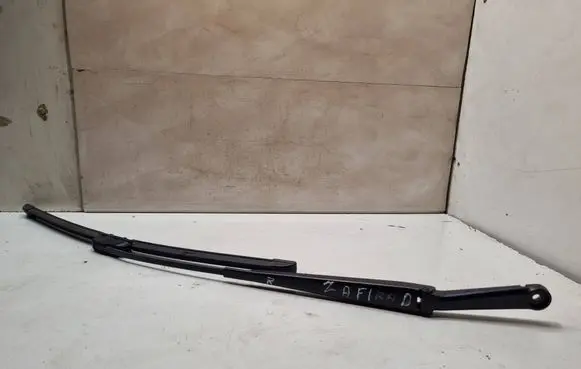 Front wiper blade arm