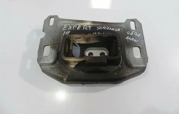Citroen Jumpy Engine mount bracket 9821257480