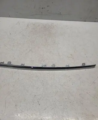 Volkswagen Touareg II Fender trim (molding) 7P6853767