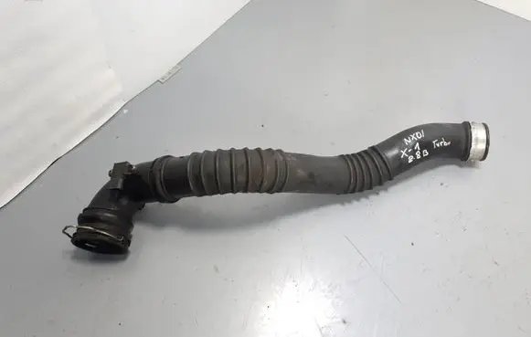 BMW X1 E84 Intercooler hose/pipe 7843531