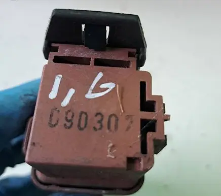 Peugeot 207 CC Other relay 8522875