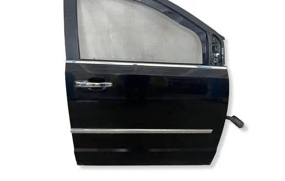 Chrysler Grand Voyager V Front door 