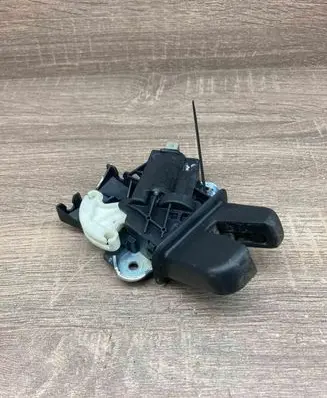 Volkswagen PASSAT B7 Tailgate/trunk/boot lock/catch/latch 4F5827505D