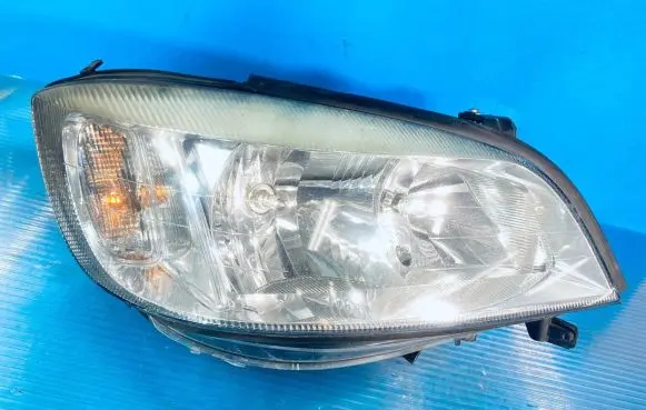Opel Zafira A Headlight/headlamp 89100055