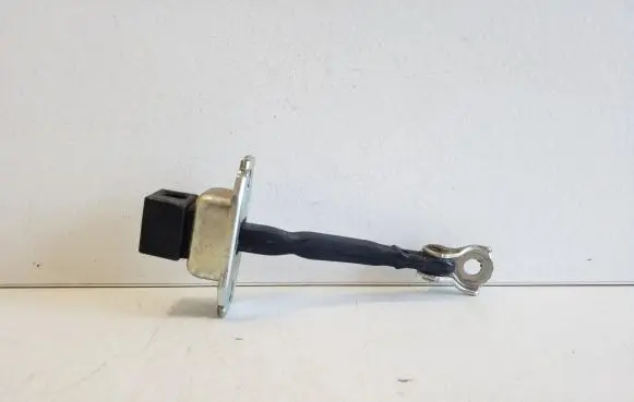Mitsubishi Outlander Rear door check strap stopper