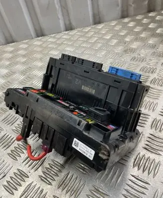 BMW 5 F10 F11 Fuse box set 317033442 9252815 04677566