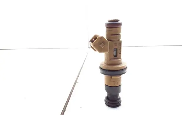 Volvo S80 Fuel injector 9125821