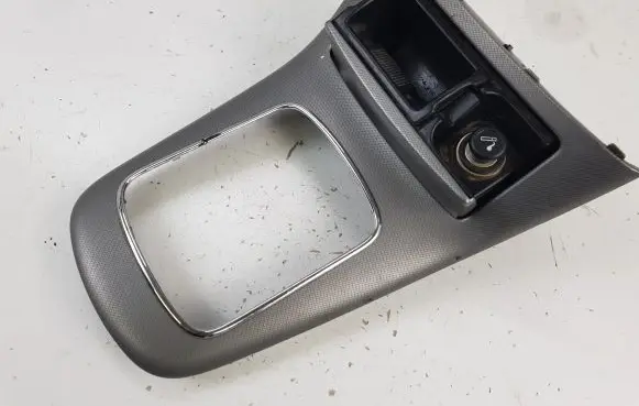 Toyota Avensis T250 Car ashtray