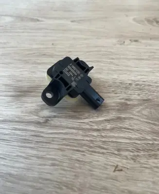 Mercedes-Benz GLE (W166 - C292) Airbag deployment crash/impact sensor A1668210351