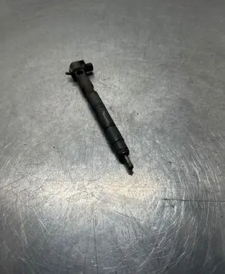 Hyundai ix20 Fuel injector 28235143