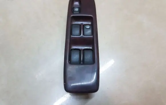 Mitsubishi Pajero Electric window control switch MR445651