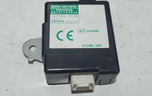 Toyota Avensis T250 Door control unit/module 8974144060 1513007220 020096