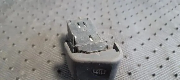 Windscreen/window heater switch