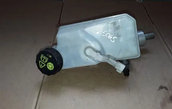Ford Focus Master brake cylinder 03350891031