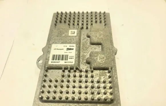 Peugeot 508 RXH LED ballast control module S0204 90062307 BAY17FLD