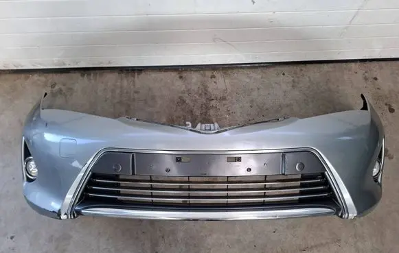 Toyota Auris E180 Front bumper 1234