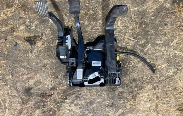 Fiat Ducato Pedal assembly 25863700