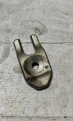 Mazda 3 III Fuel Injector clamp holder