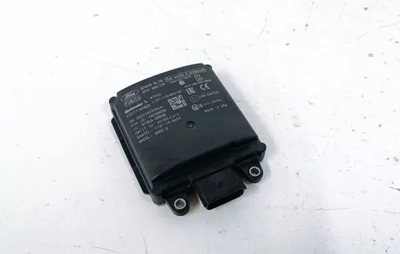Ford Escape IV Blind spot module LJ6T14D453AC A2C77182805