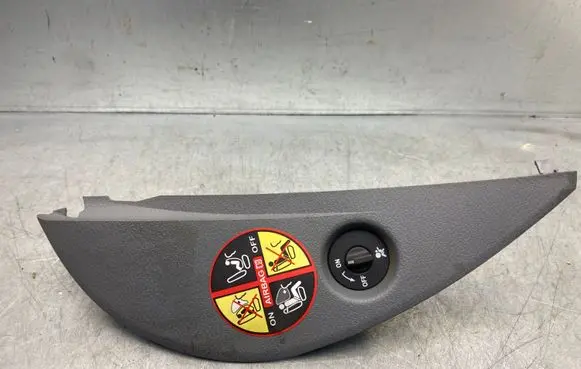 Renault Modus Dashboard side end trim 8200634145 8200634151 8200634152