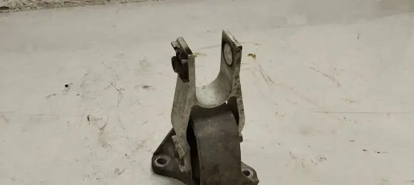 Volvo XC60 Engine mount bracket 31339951 31480564