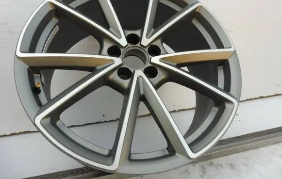 Audi Q5 SQ5 R20 alloy rim 8R0601025CH
