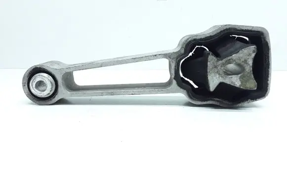 Volvo S60 Engine mount bracket 30793322