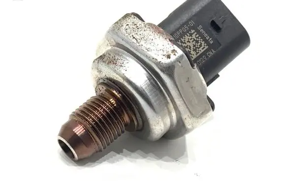 Opel Crossland X Fuel pressure sensor 9812191080