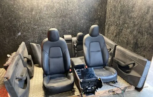 Seat set