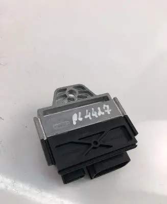 Glow plug pre-heat relay