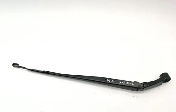 Toyota Auris E180 Windshield/front glass wiper blade 