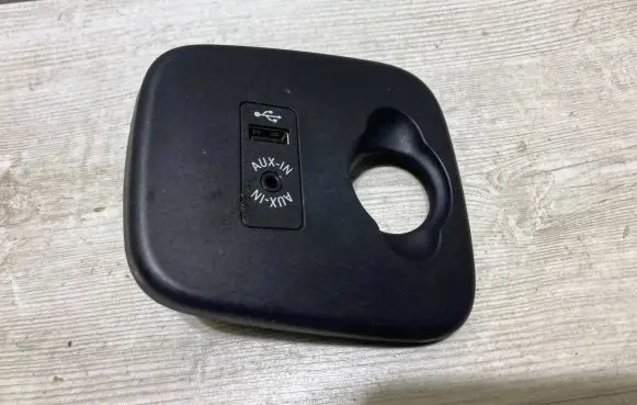 Mini One - Cooper F56 F55 USB socket connector 9266607