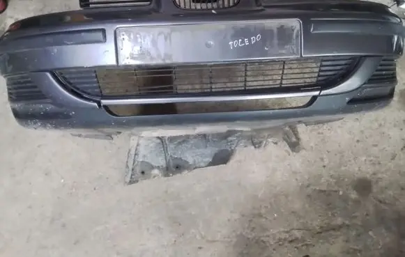 Seat Toledo II (1M) Front bumper