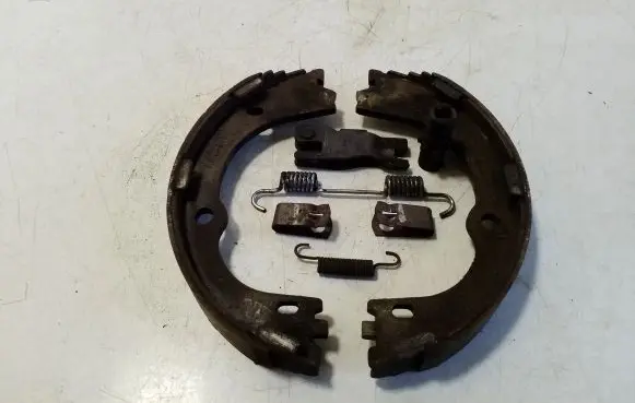 KIA Sportage Handbrake/parking brake pads 