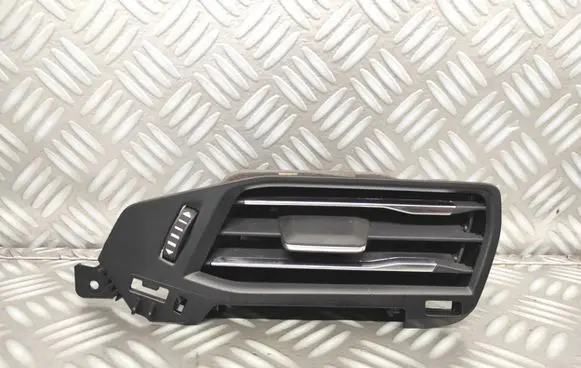 Ford Focus Dashboard side air vent grill/cover trim JX7B19893