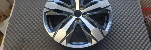 R18 alloy rim